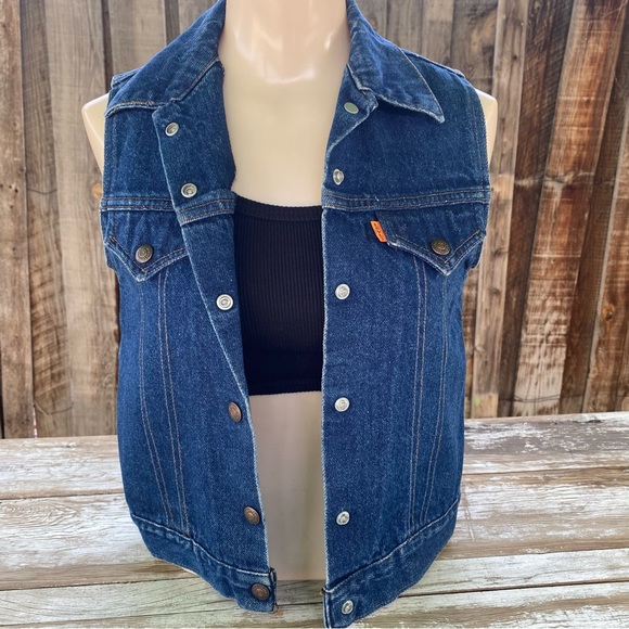 Vintage 80s dark blue denim Levis vest, pockets, snap front, biker hottie, Small - Picture 9 of 15